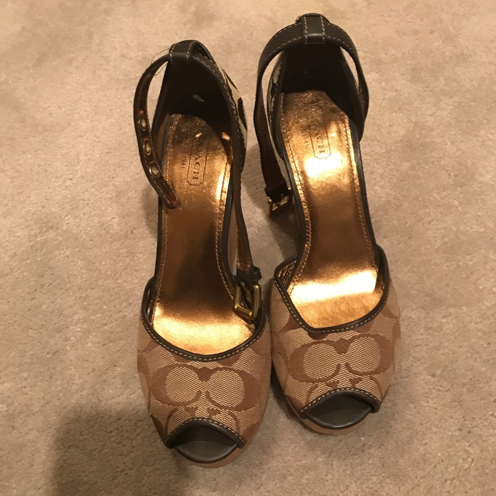 Coach wedges